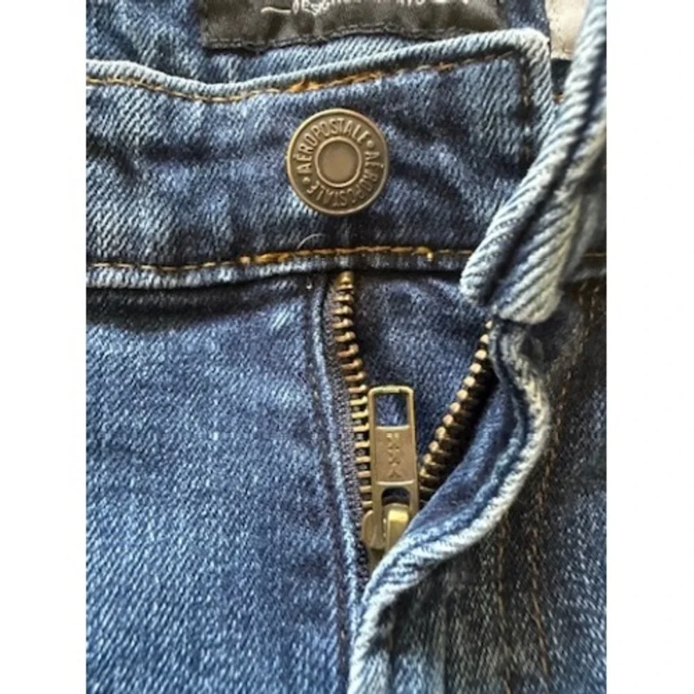 Aeropostale Mens Blue Distressed Cut-Off Denim Shorts‎ Medium Wash Size 32